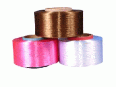 What is the effect of temperature on nylon fiber dyeing?